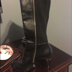 Wedge boots